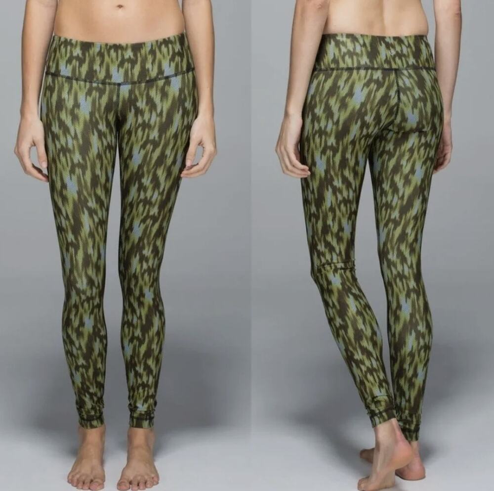 Lululemon Wunder Under Luxtreme Lusche Telemark Almost Pear Abstract 8 Yoga Pant